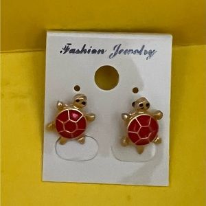 LAKO KULA Sea Turtles pierced earrings purchased in Maui Hawaii
